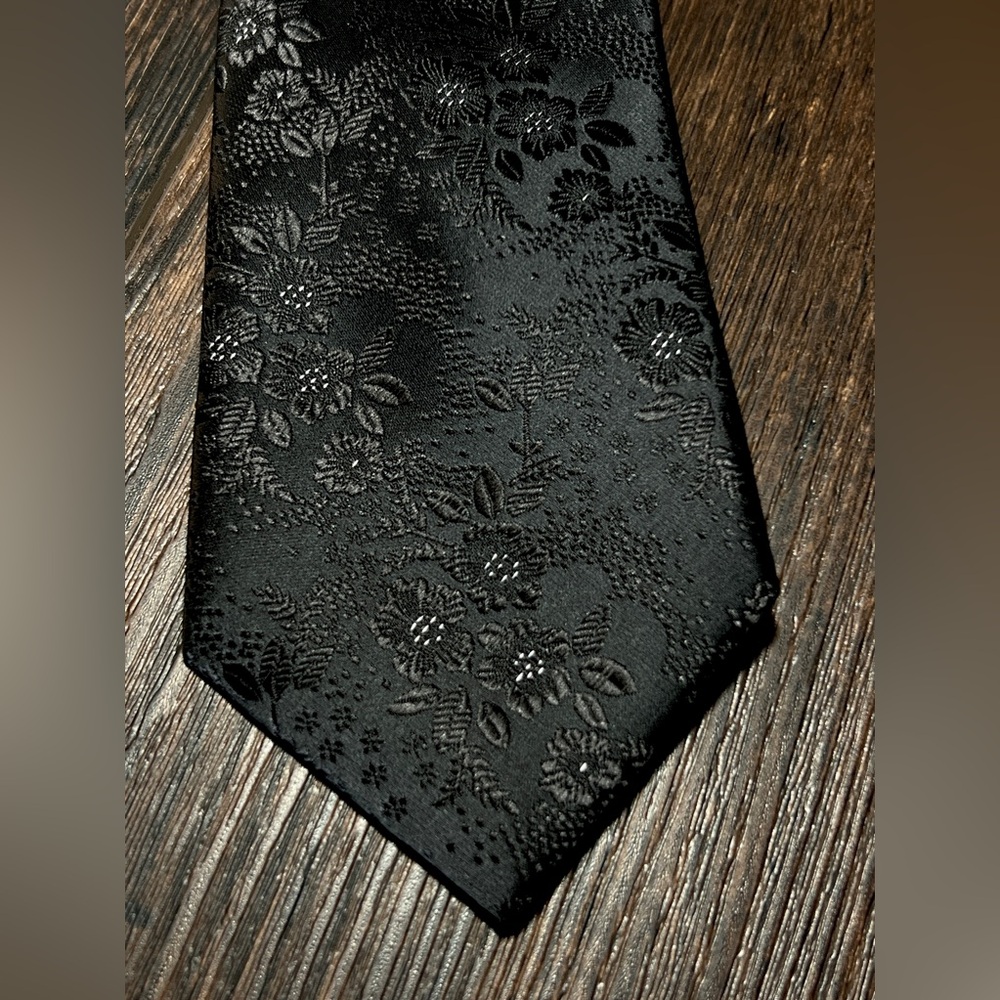 Men’s 3 Piece Silk Blend Tie Set Black on Black Floral Print - Picture 3 of 4